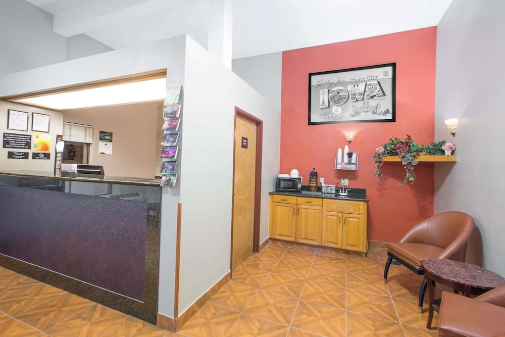 Super 8 by Wyndham Sioux City/Morningside Area gallery photo in Sioux City, IA — image 16