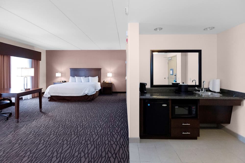 Hampton Inn Butler gallery photo in Butler, PA — image 6