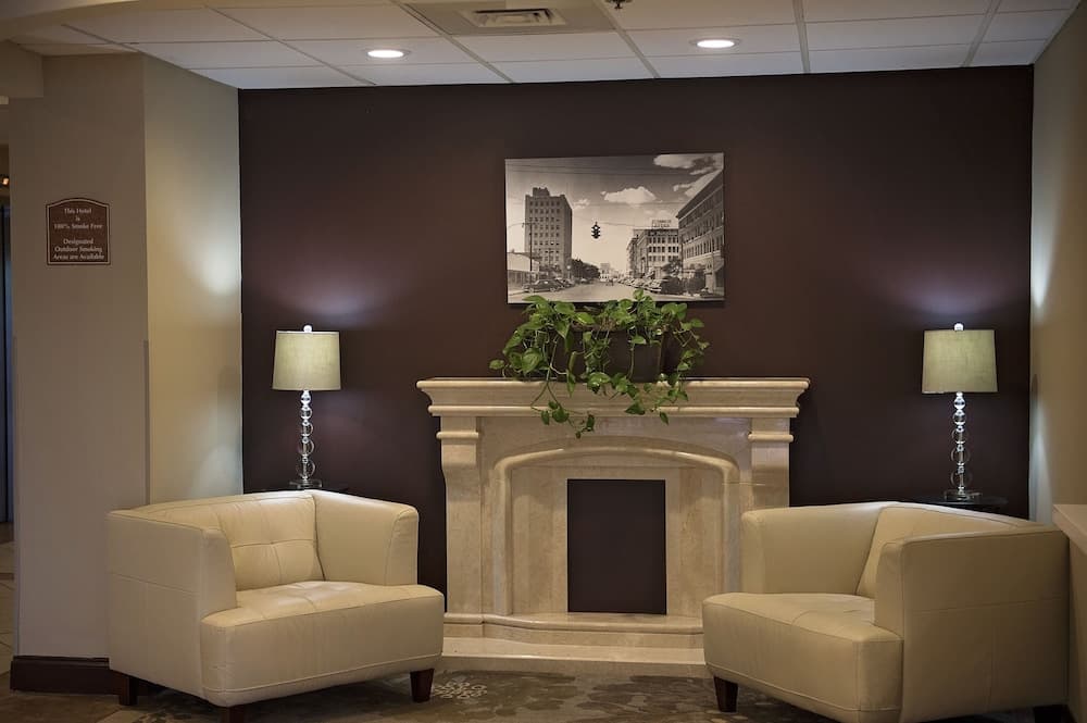 Clarion Hotel San Angelo near Convention Center gallery photo in San Angelo, TX — image 32