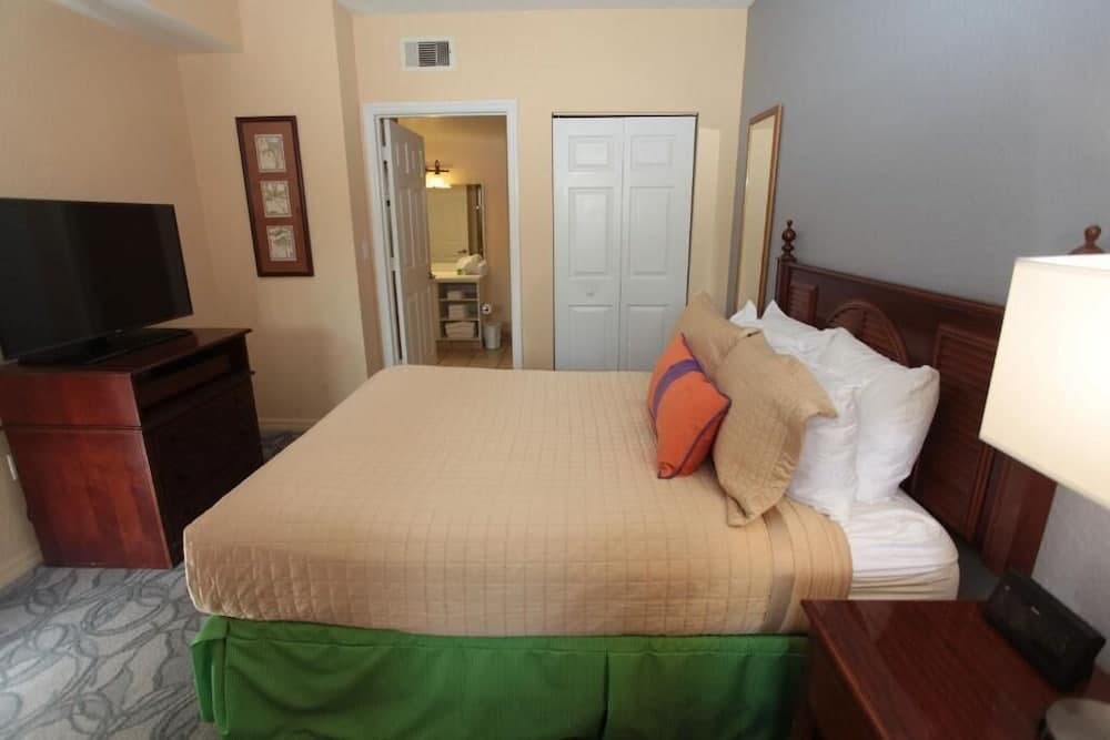 Vacation Village Reservations property views in Kissimmee, FL — gallery photo 3