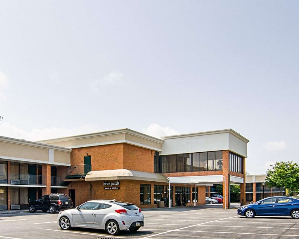 Quality Inn Lewisburg featured exterior or lobby in Lewisburg, WV — similar hotel