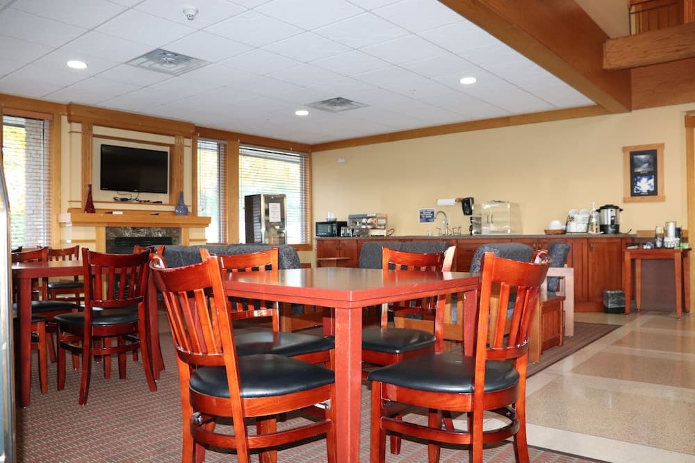 Prairie Inn and Suites Holmen/La Cross gallery photo in Holmen, WI — image 22