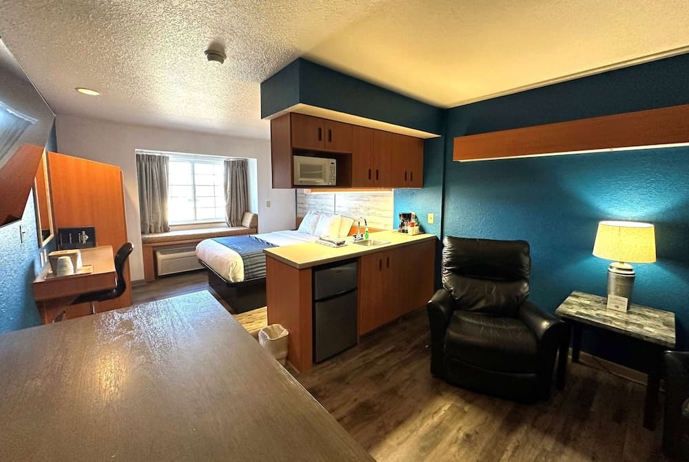 Microtel Inn & Suites by Wyndham Tomah interior in Tomah, WI — gallery photo 2