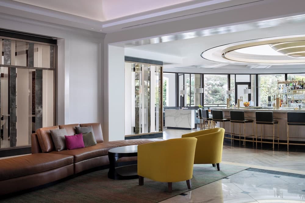 Four Seasons Hotel Los Angeles at Westlake Village interior in Thousand Oaks, CA — gallery photo 2