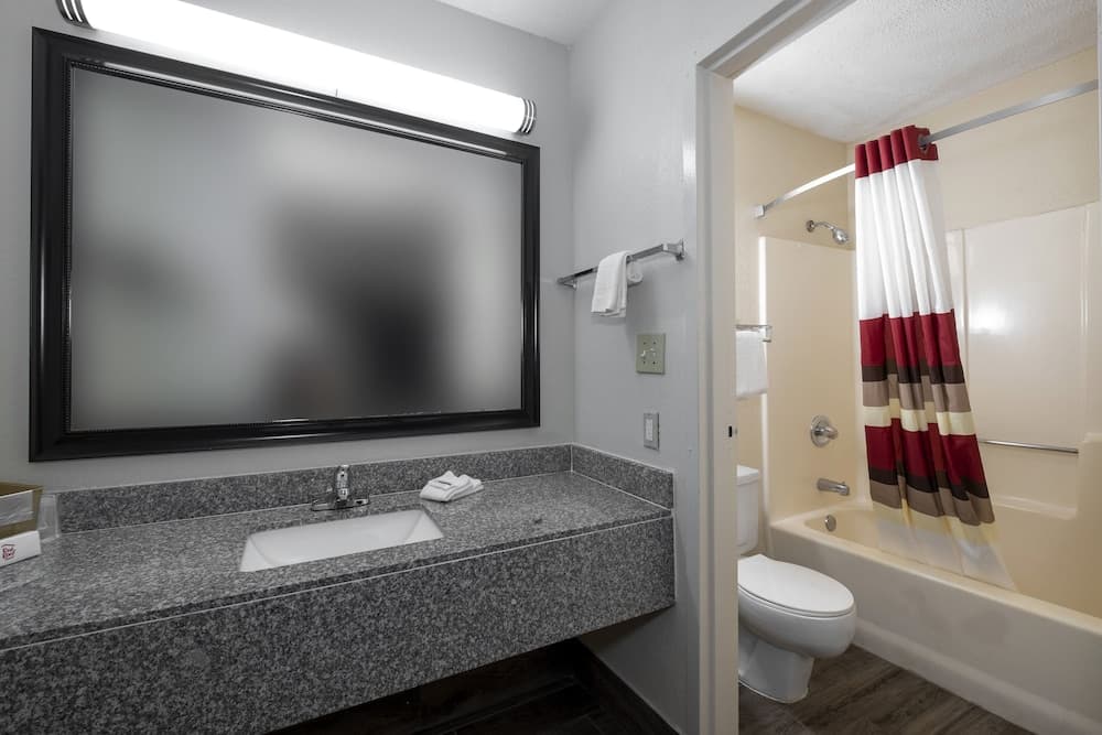 Red Roof Inn West Point property views in West Point, GA — gallery photo 3