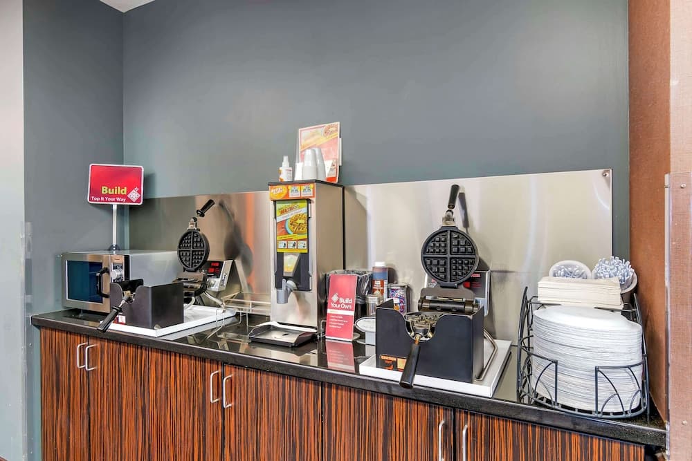 Best Western Plus Olathe Hotel gallery photo in Olathe, KS — image 26