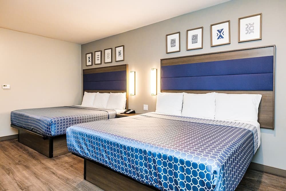 Palace Inn Blue Copperfield FM 529 property views in Houston, TX — gallery photo 3