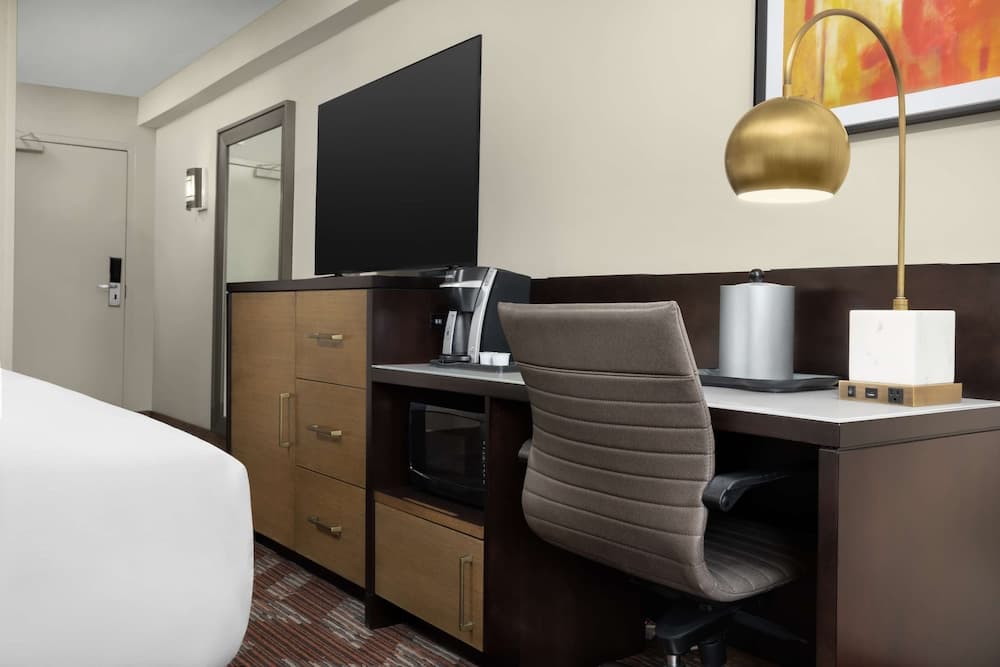 DoubleTree by Hilton Greensboro Airport gallery photo in Greensboro, NC — image 21
