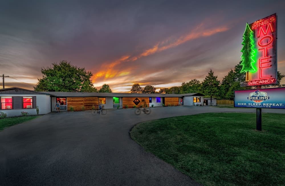 The Bike Inn featured exterior or lobby in Bentonville, AR — similar hotel