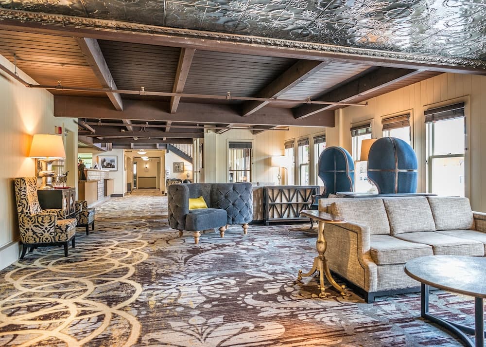 Holland America Skagway Inn interior in Skagway, AK — gallery photo 2