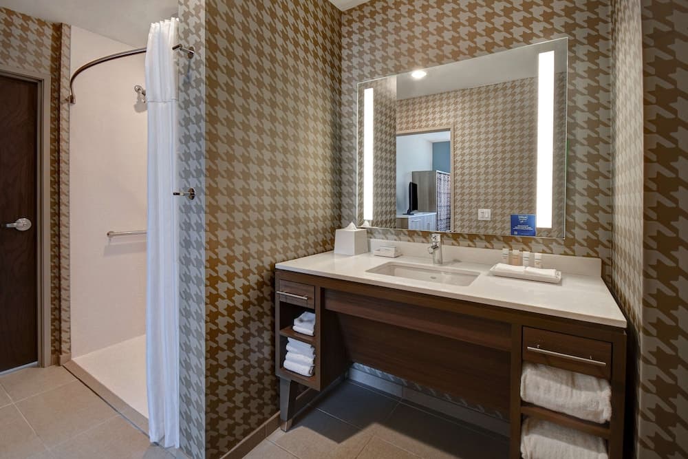 Home2 Suites by Hilton Kalamazoo Downtown gallery photo in Kalamazoo, MI — image 37