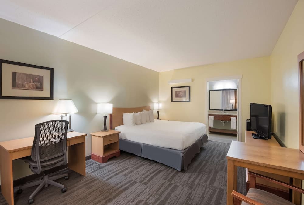 Best Western Inn interior in Goshen, IN — gallery photo 2