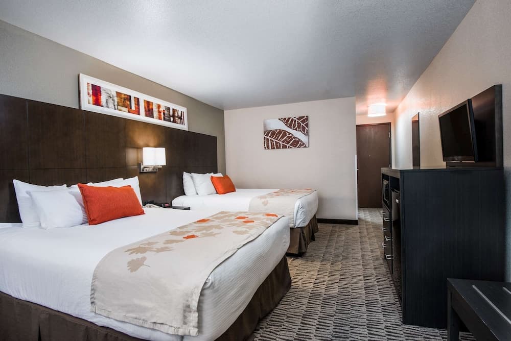 Hawthorn Suites by Wyndham Las Vegas/Henderson interior in Henderson, NV — gallery photo 2