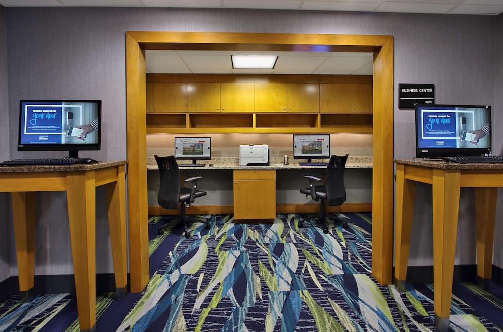 Hampton Inn Hagerstown-I-81 gallery photo in Hagerstown, MD — image 30