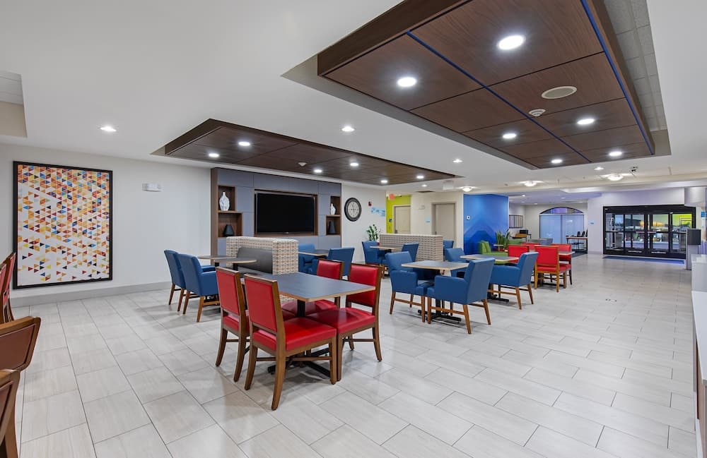Holiday Inn Express Mt. Juliet by IHG interior in Mount Juliet, TN — gallery photo 2
