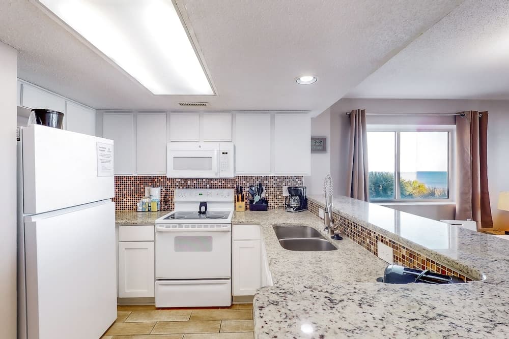 Camelot By The Sea by Oceana Resorts property views in Myrtle Beach, SC — gallery photo 3
