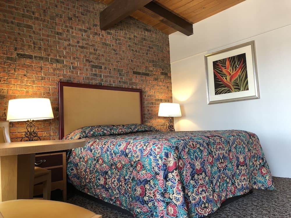 Dunes Inn property views in Alamosa, CO — gallery photo 3