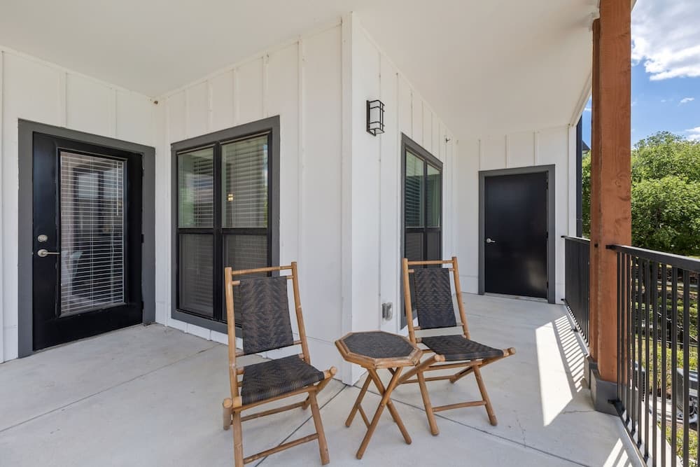 Kasa Southeast-Airport Austin featured exterior or lobby in Austin, TX — similar hotel
