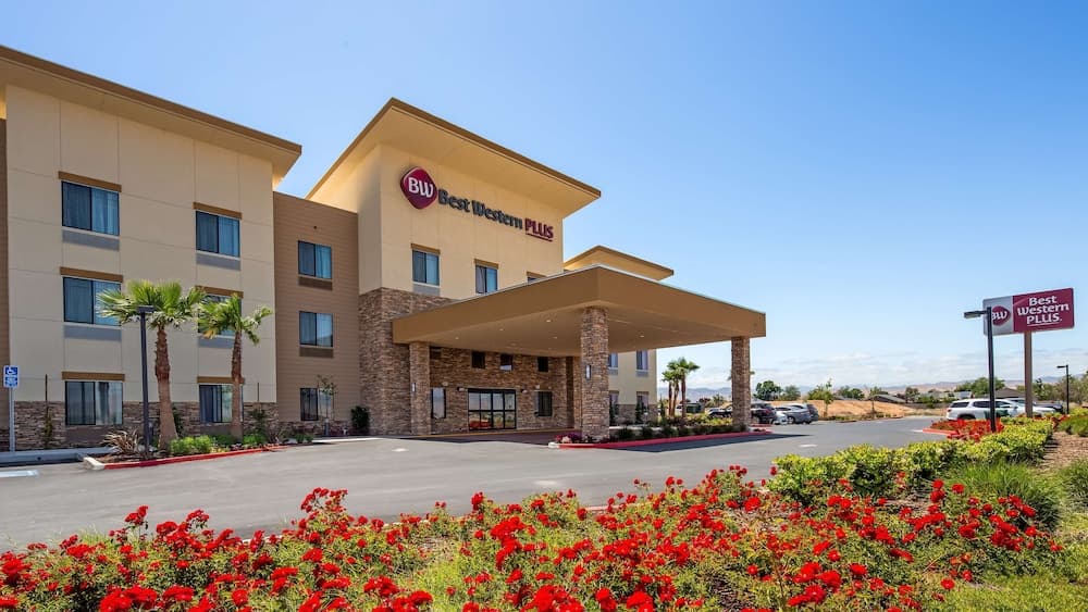 Best Western Plus Coalinga Inn featured exterior or lobby in Coalinga, CA — similar hotel