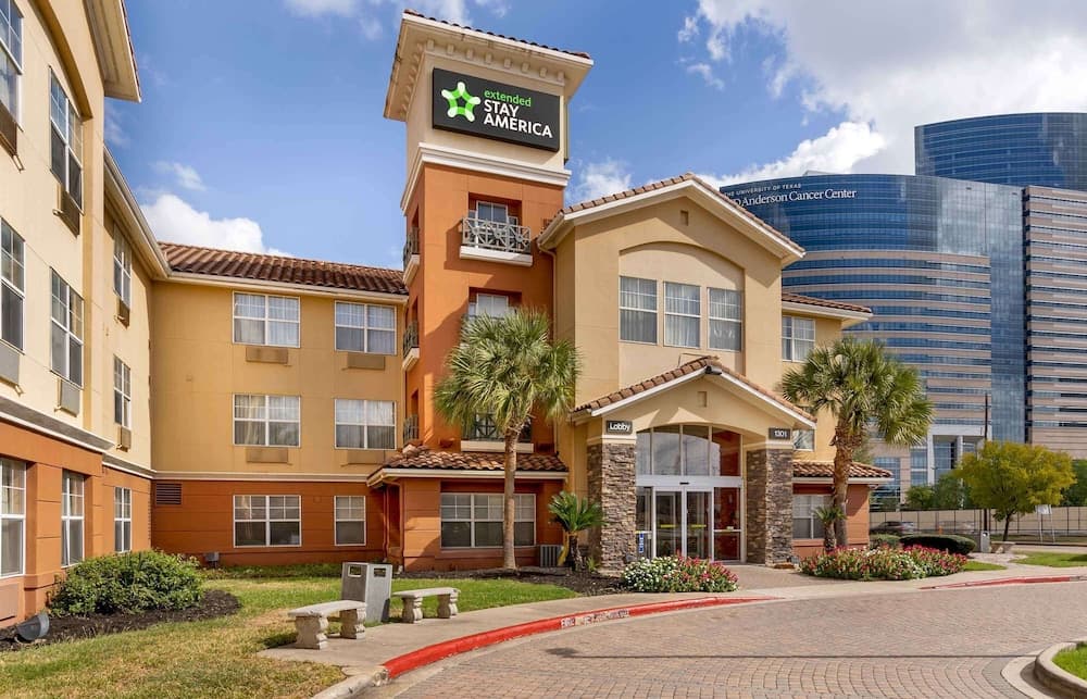 Extended Stay America Suites Houston Med Ctr Braeswood Bl featured exterior or lobby in Houston, TX — similar hotel