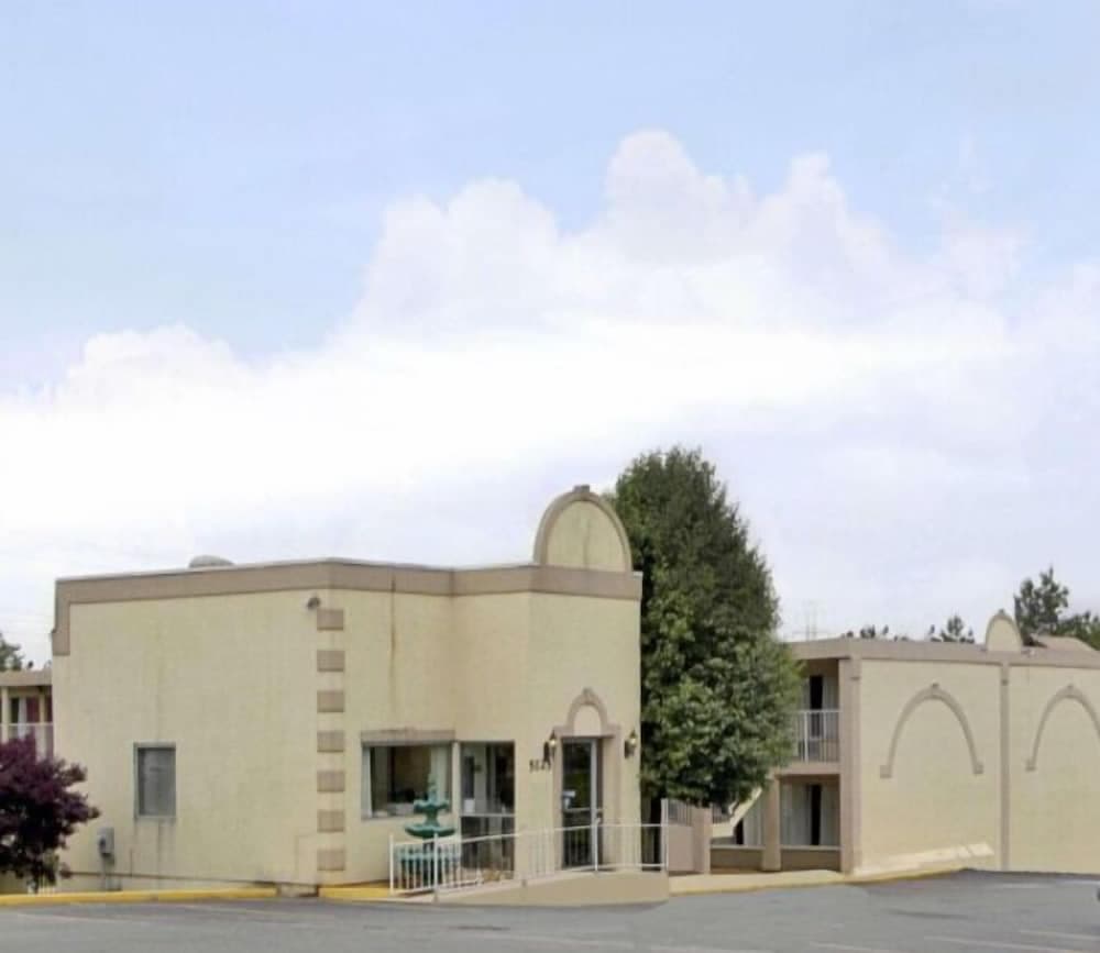 Rodeway Inn Concord - Kannapolis — hotel in Concord, North Carolina
