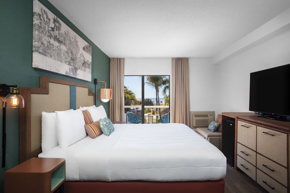 The Beachcomber interior in St. Pete Beach, FL — gallery photo 2