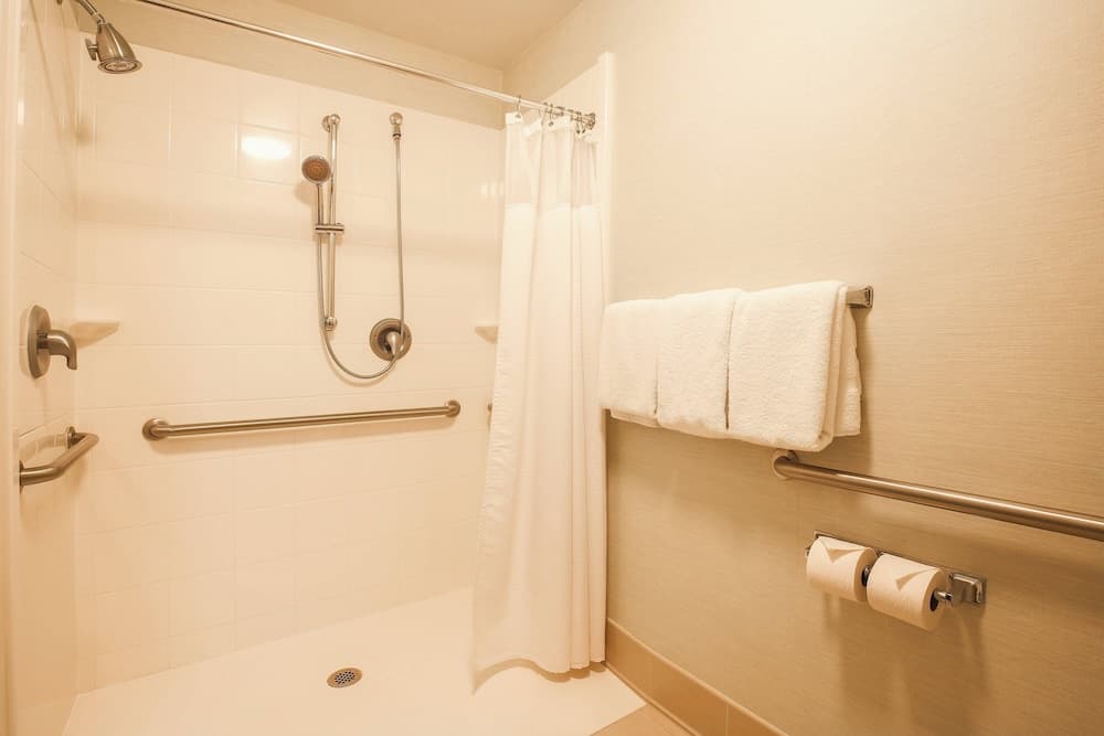 Courtyard Flint by Marriott gallery photo in Flint, MI — image 9