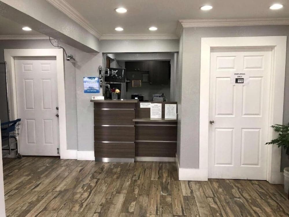 Best Value Inn Garland interior in Garland, TX — gallery photo 2