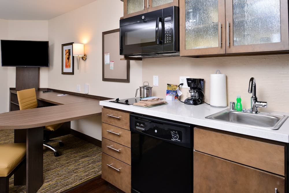 Candlewood Suites Lodi by IHG gallery photo in Lodi, CA — image 11
