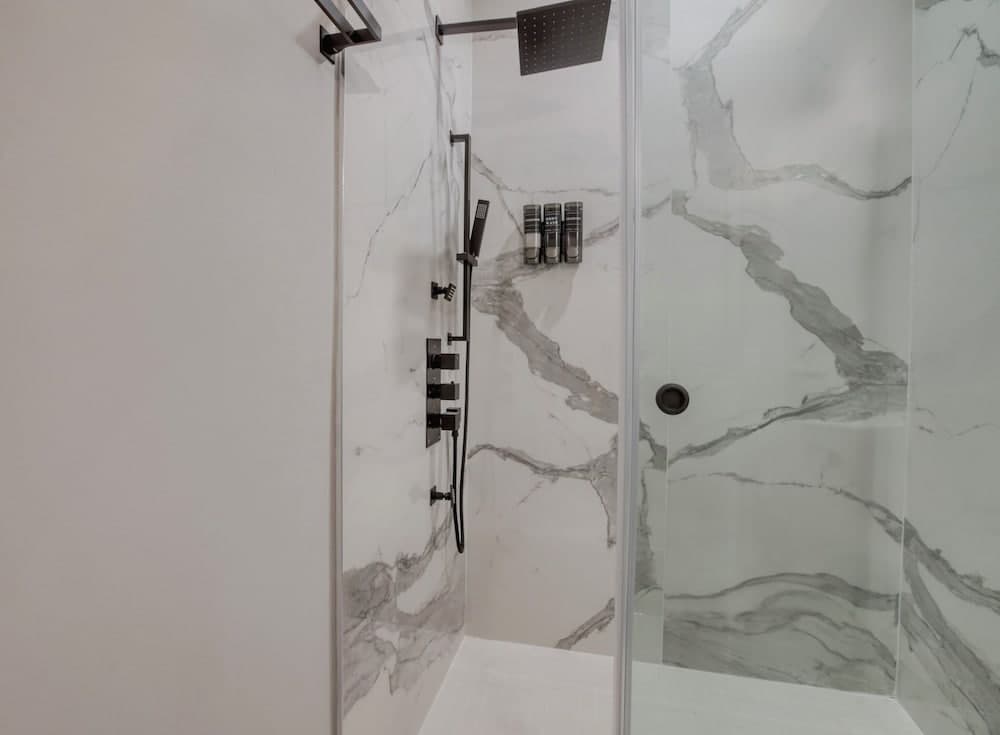 One Sky Loft property views in Philadelphia, PA — gallery photo 3
