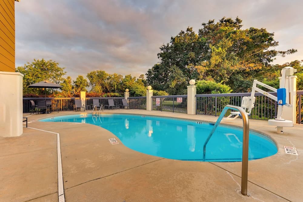 Fairfield Inn & Suites by Marriott Southport gallery photo in Southport, NC — image 24