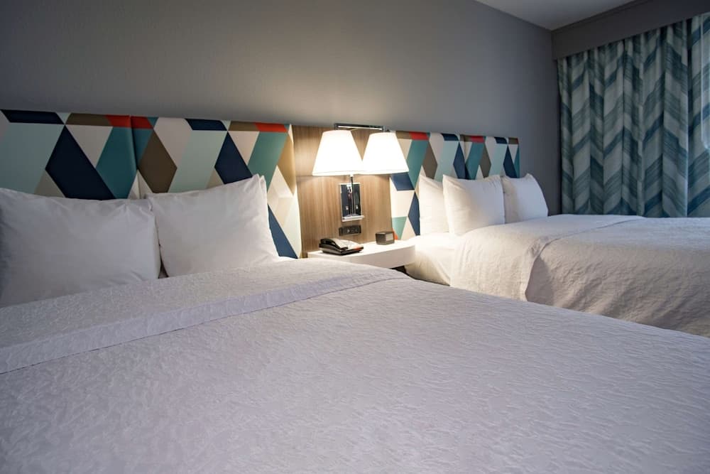 Hampton Inn Oklahoma City/Yukon property views in Yukon, OK — gallery photo 3