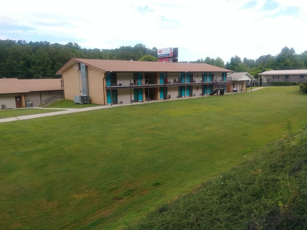 Blue Ridge Rustic Inn featured exterior or lobby in Blue Ridge, GA — similar hotel