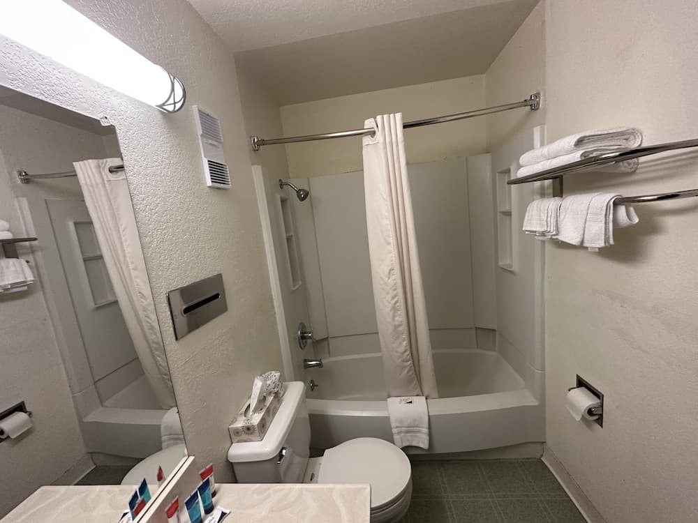 Simple Rewards Inn property views in Ruidoso, NM — gallery photo 3