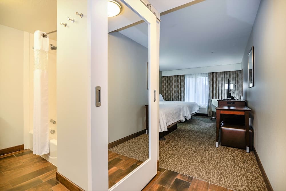 Hampton Inn Brighton gallery photo in Brighton, MI — image 73