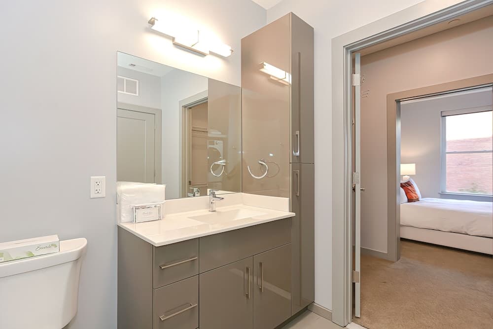 Global Luxury Suites Downtown Providence gallery photo in Providence, RI — image 13