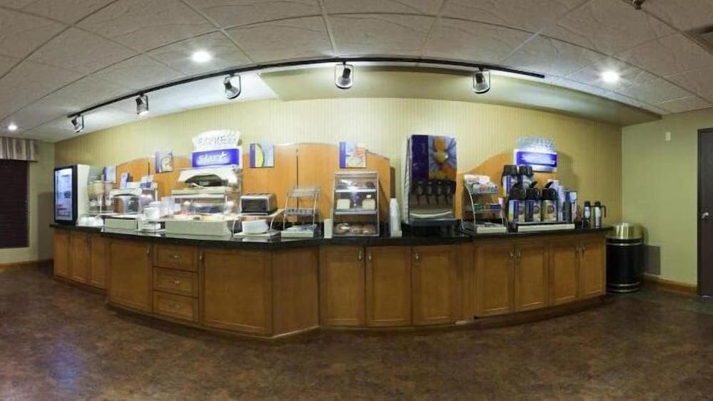 Holiday Inn Express Fayetteville- Univ of AR Area by IHG gallery photo in Fayetteville, AR — image 22