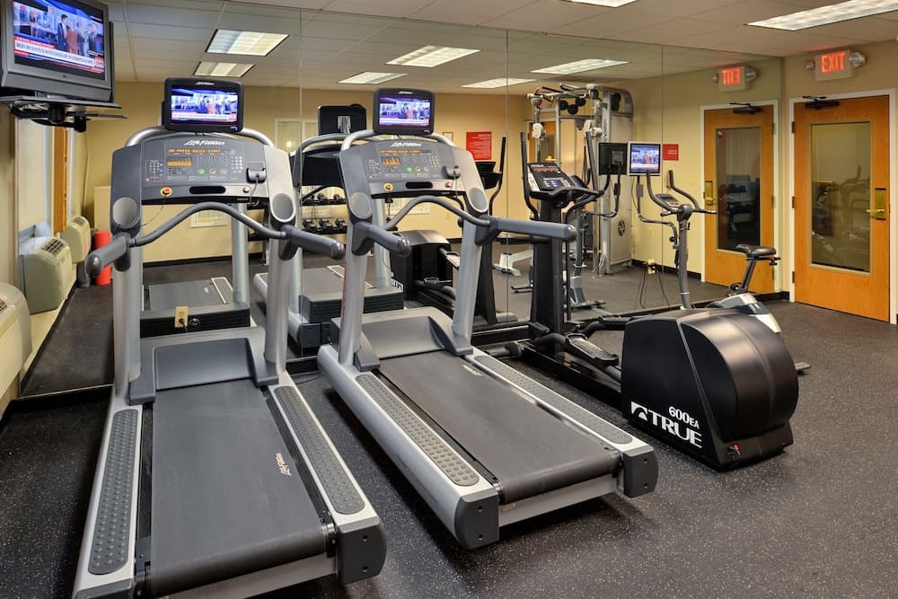 Towneplace Suites by Marriott Warren property views in Warren, MI — gallery photo 3