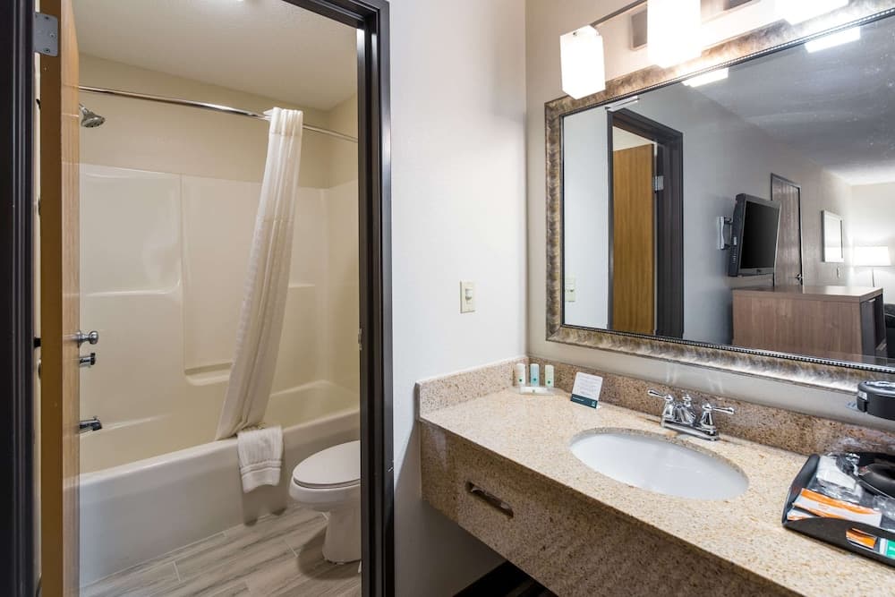 Quality Inn Michigan City South property views in Michigan City, IN — gallery photo 3
