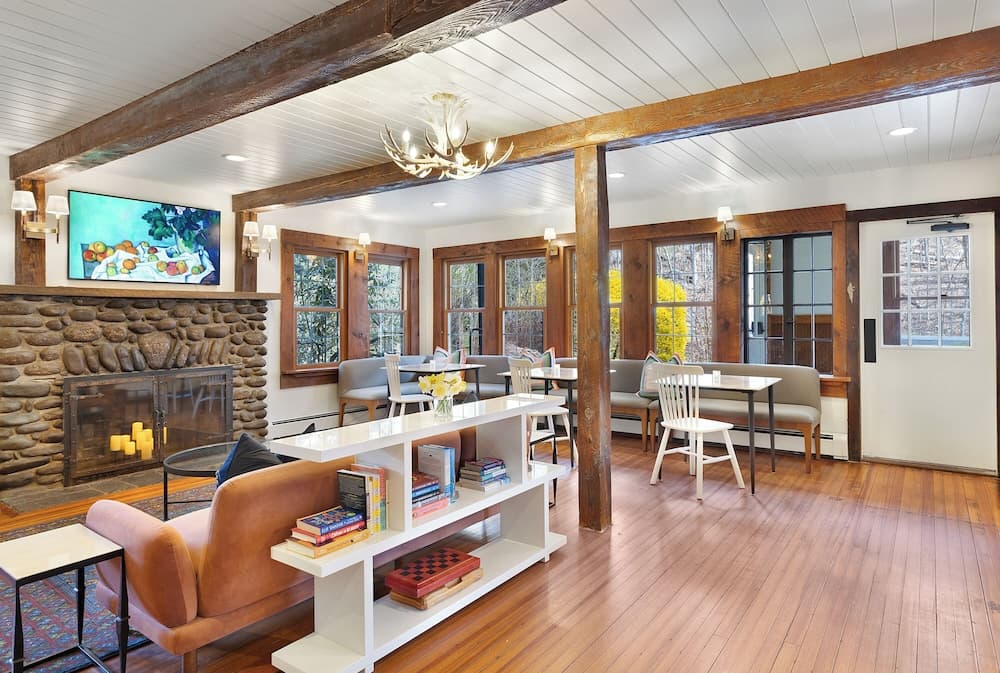 Phoenicia Lodge featured exterior or lobby in Phoenicia, NY — similar hotel