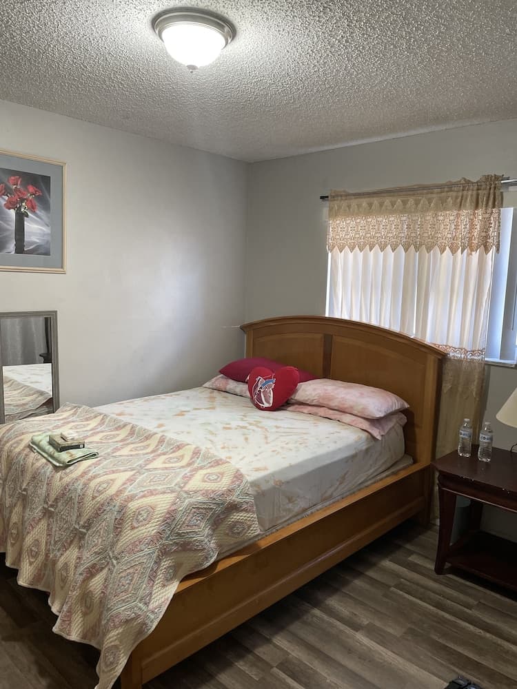 Cozy Guest House Florida Sunrise gallery photo in Sunrise, FL — image 35