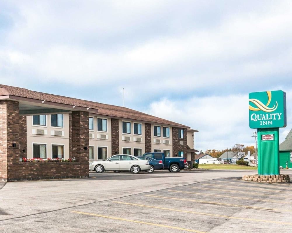 Quality Inn Saint Ignace I-75 featured exterior or lobby in St Ignace, MI — similar hotel