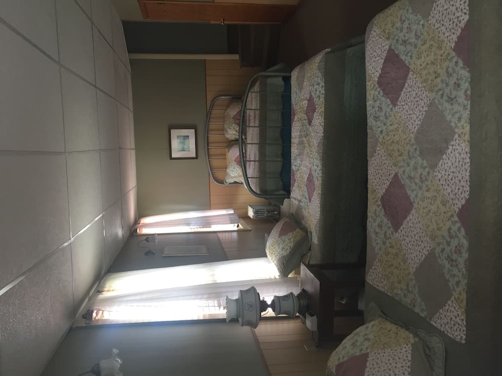 The Wheelhouse Inn property views in Pine Hill, NY — gallery photo 3