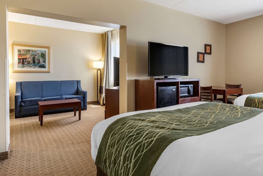 Comfort Inn Warren - Detroit North gallery photo in Warren, MI — image 27