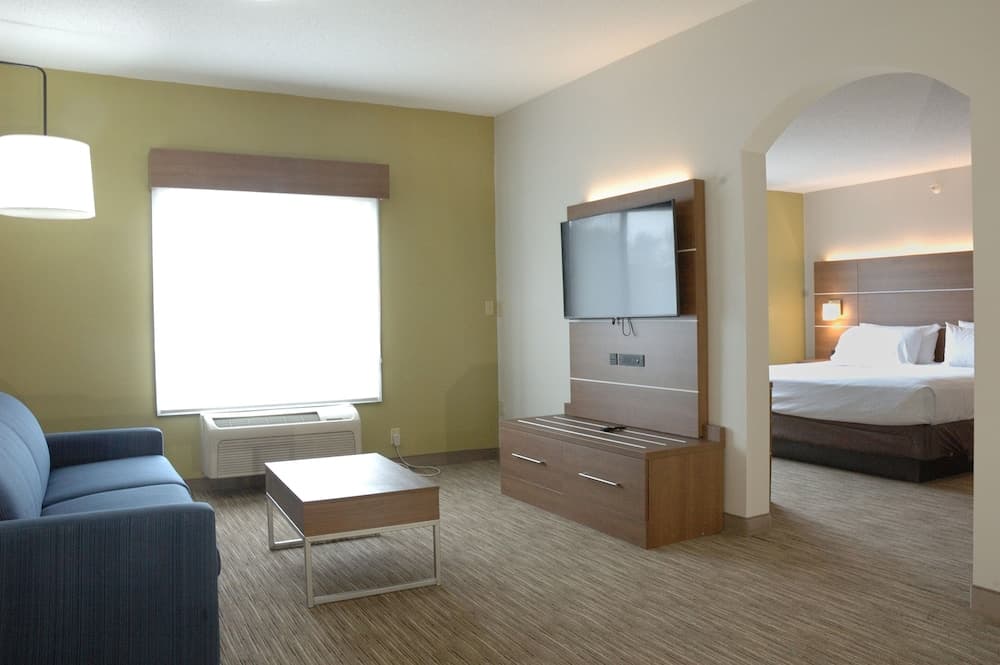Holiday Inn Express Hotel & Suites Goshen by IHG gallery photo in Goshen, IN — image 31