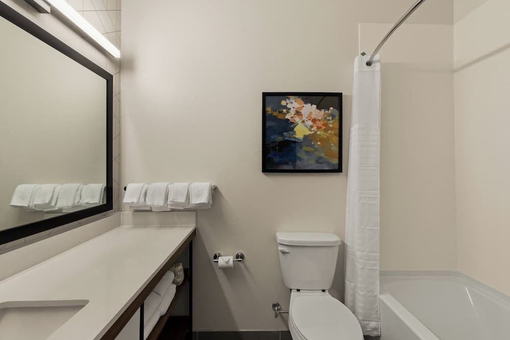 Everhome Suites Brownsville gallery photo in Brownsville, TX — image 43