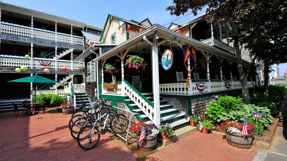 Pequot Hotel gallery photo in Oak Bluffs, MA — image 42