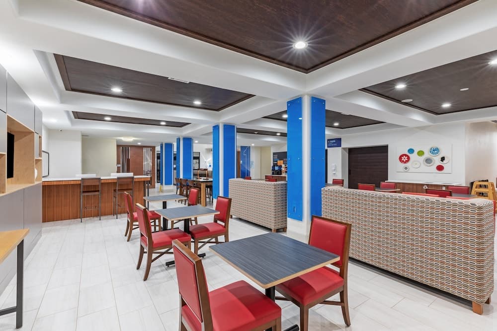 Holiday Inn Express Hotel & Suites VIDOR SOUTH by IHG gallery photo in Vidor, TX — image 21