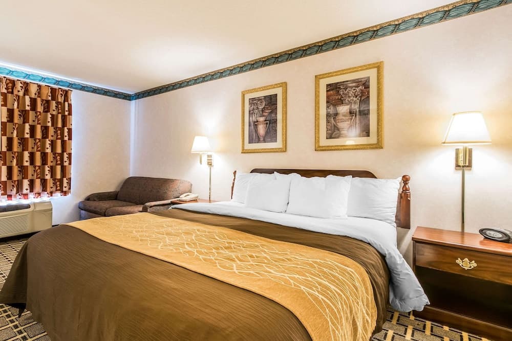 Quality Inn & Suites Evansville North gallery photo in Evansville, IN — image 19