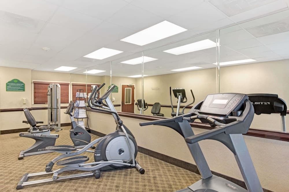 Wingate By Wyndham Charleston gallery photo in North Charleston, SC — image 15